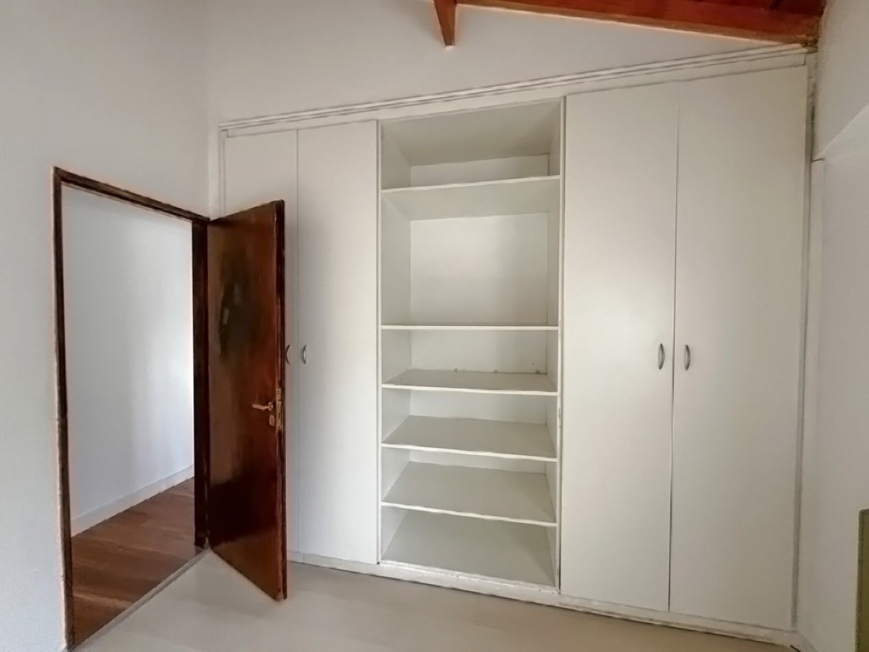Venta casa 3 ambientes y dependencia Los Pinares