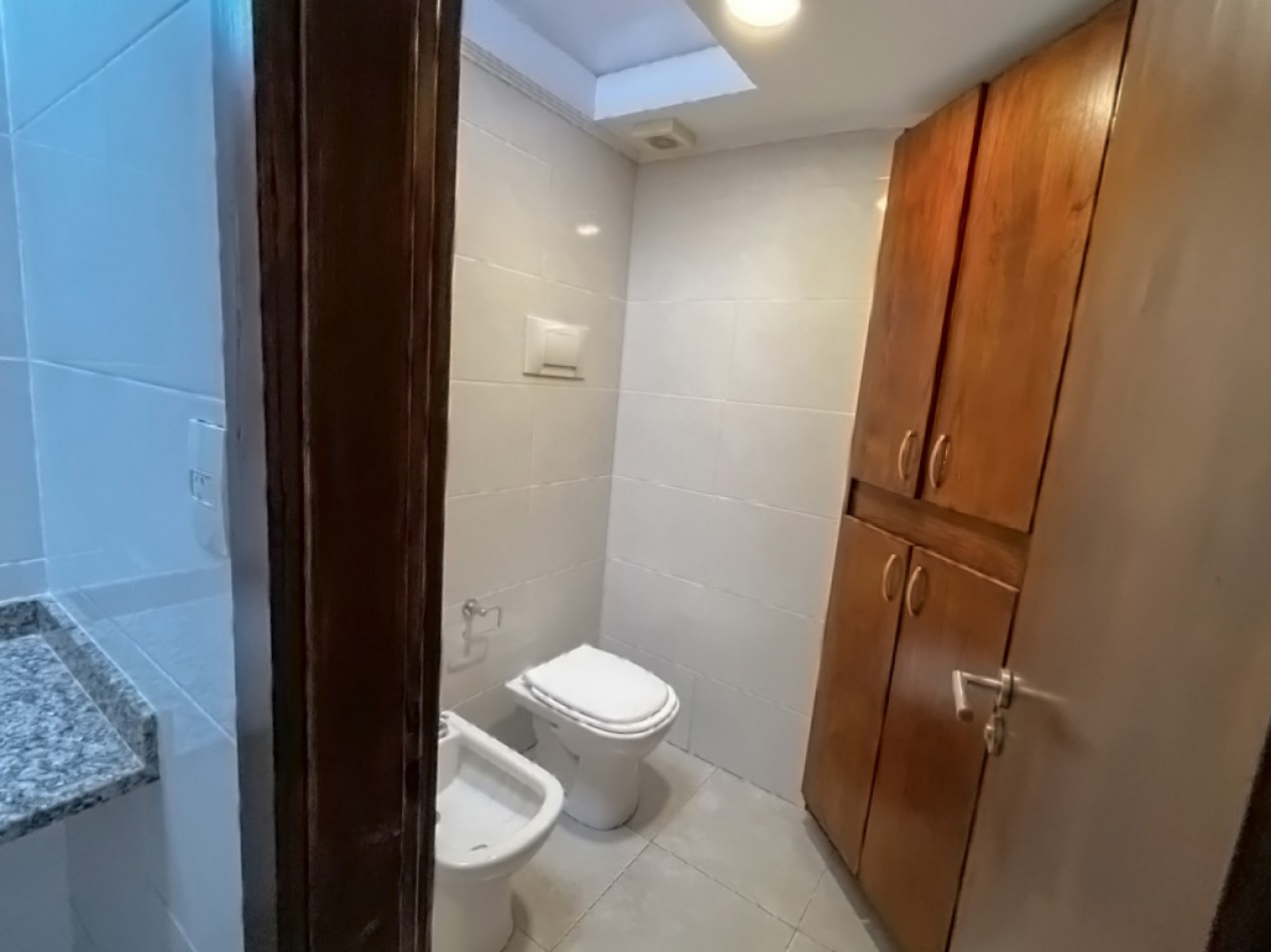 Venta casa 3 ambientes y dependencia Los Pinares