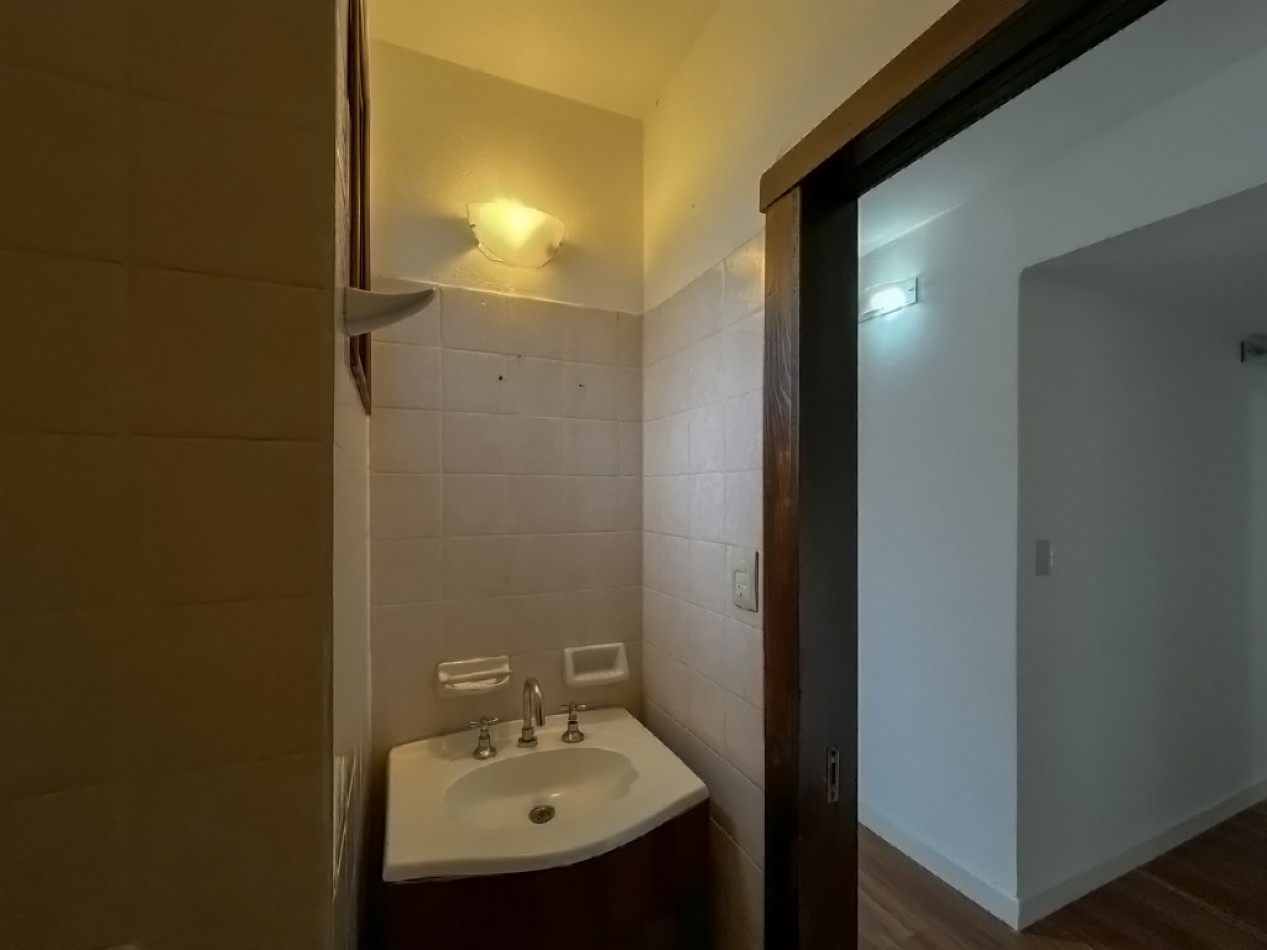 Venta casa 3 ambientes y dependencia Los Pinares