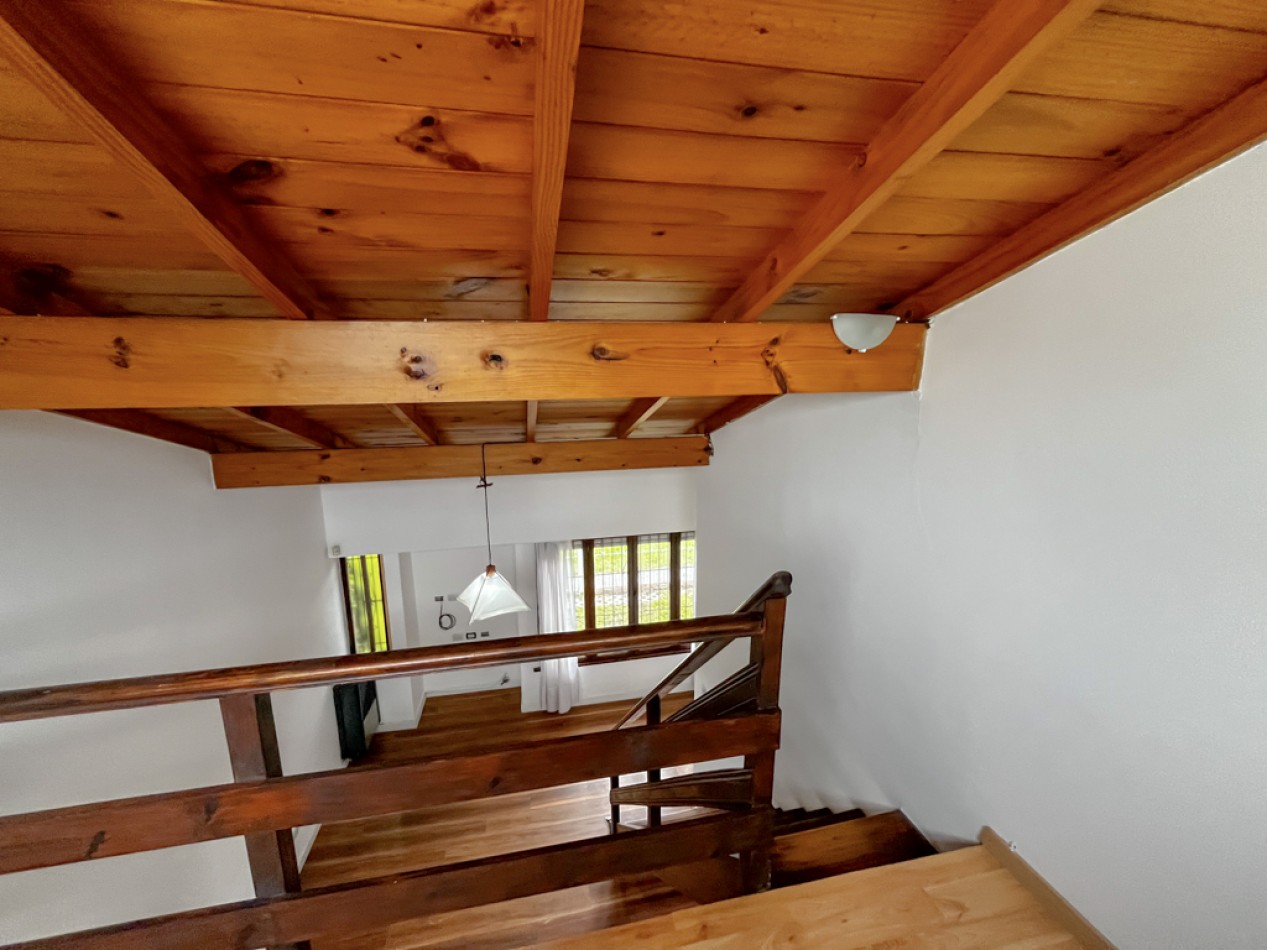 Venta casa 3 ambientes y dependencia Los Pinares