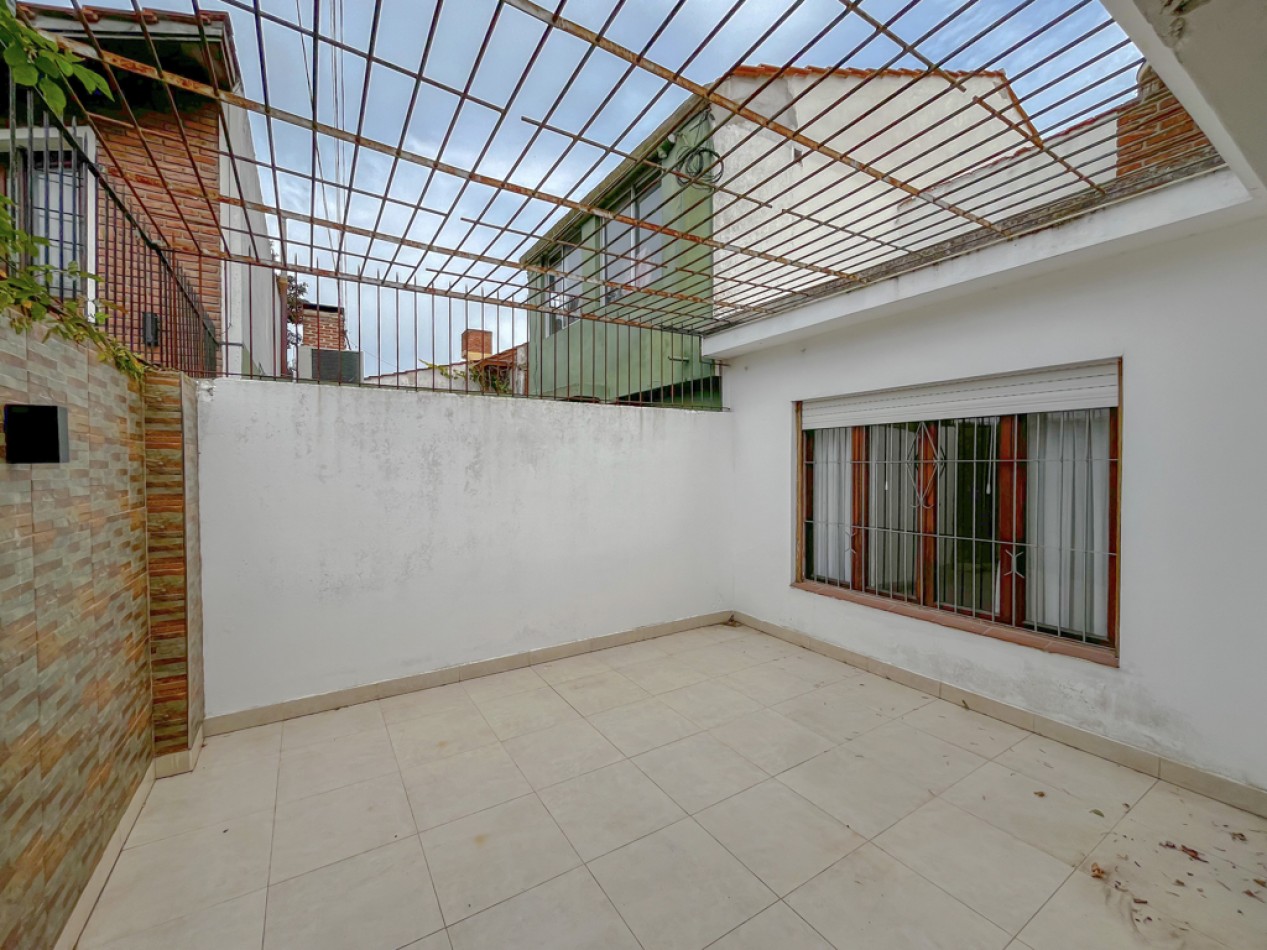 Venta casa 3 ambientes y dependencia Los Pinares