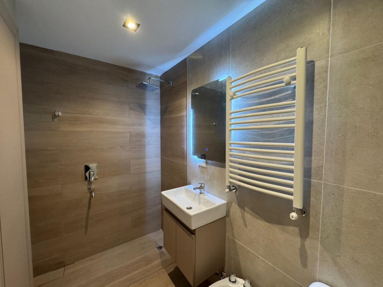 DEPARTAMENTO 3 AMBIENTES CON BALCON -FRENTE-