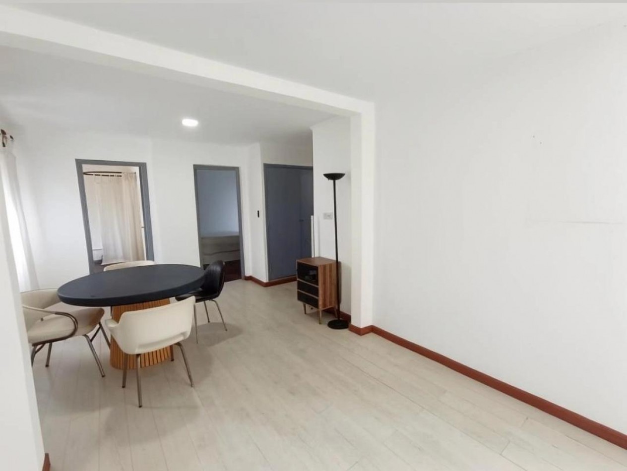 VENTA DEPARTAMENTO 3 AMBIENTES RECICLADO CON TERRAZA PROPIA Y PARRILLA