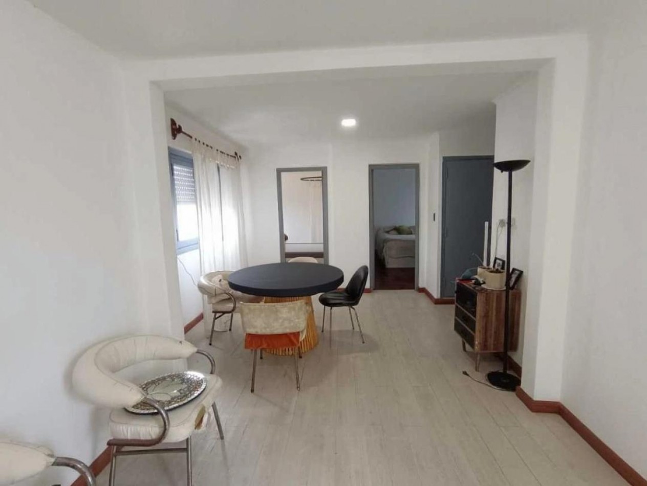 VENTA DEPARTAMENTO 3 AMBIENTES RECICLADO CON TERRAZA PROPIA Y PARRILLA