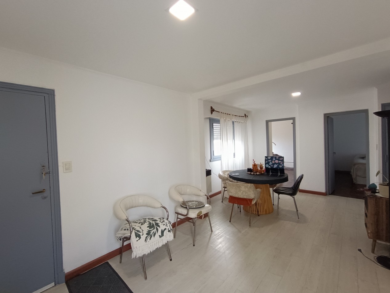 VENTA DEPARTAMENTO 3 AMBIENTES RECICLADO CON TERRAZA PROPIA Y PARRILLA