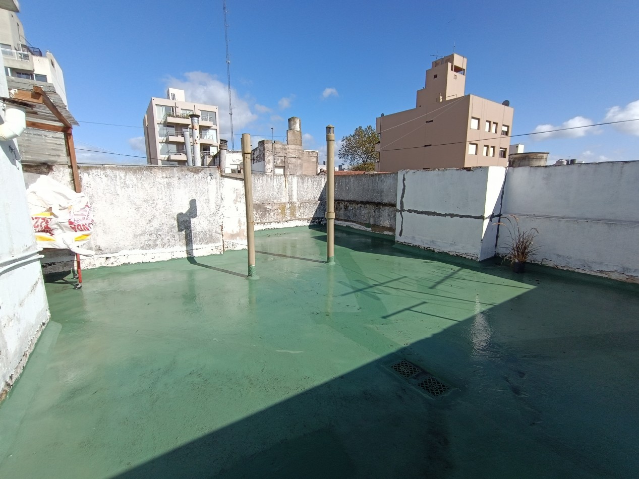 VENTA DEPARTAMENTO 3 AMBIENTES RECICLADO CON TERRAZA PROPIA Y PARRILLA
