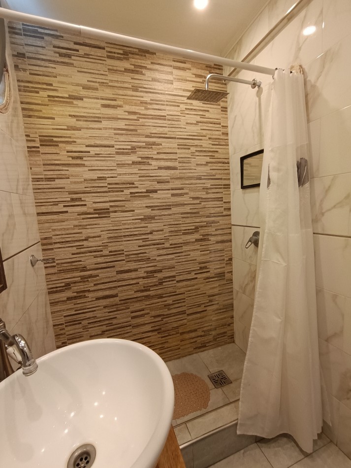 VENTA DEPARTAMENTO 3 AMBIENTES RECICLADO CON TERRAZA PROPIA Y PARRILLA