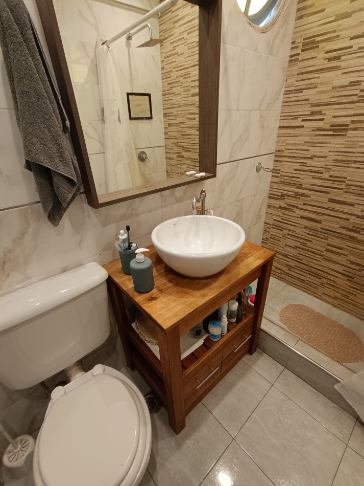 VENTA DEPARTAMENTO 3 AMBIENTES RECICLADO CON TERRAZA PROPIA Y PARRILLA