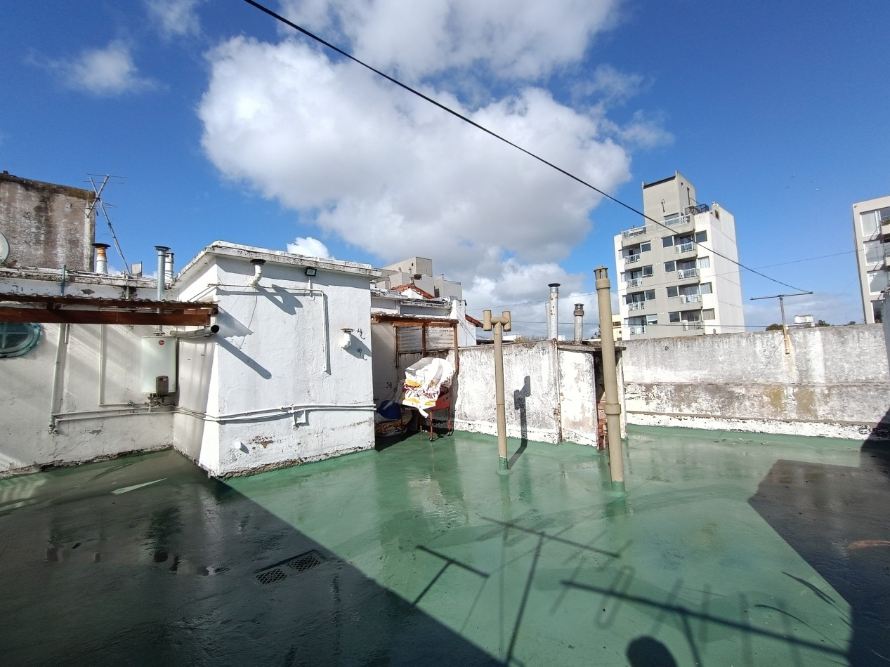 VENTA DEPARTAMENTO 3 AMBIENTES RECICLADO CON TERRAZA PROPIA Y PARRILLA