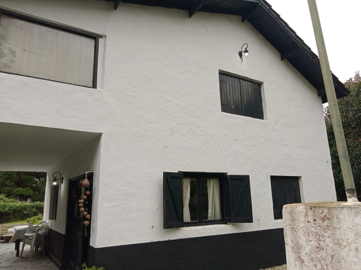 CASA 4 AMBIENTES -BOSQUE PERALTA RAMOS