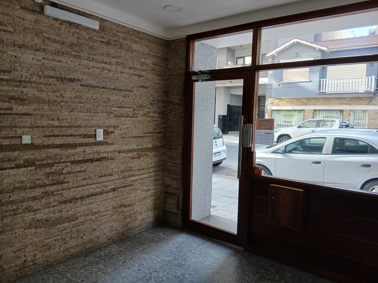 Venta monoambiente zona Aldrey.