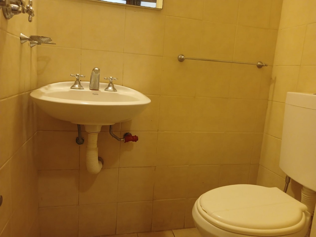Venta Departamento 2 ambientes dependencia y balcon a la calle