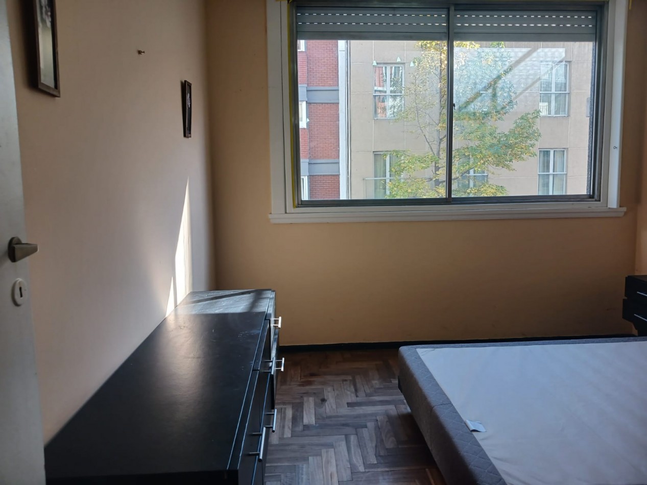 Venta Departamento 2 ambientes dependencia y balcon a la calle