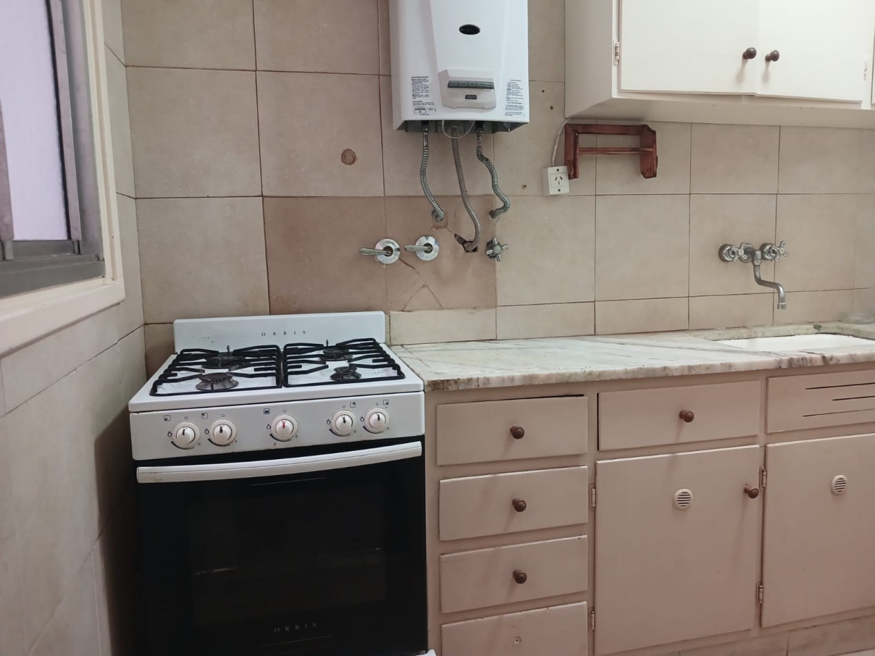Venta Departamento 2 ambientes dependencia y balcon a la calle