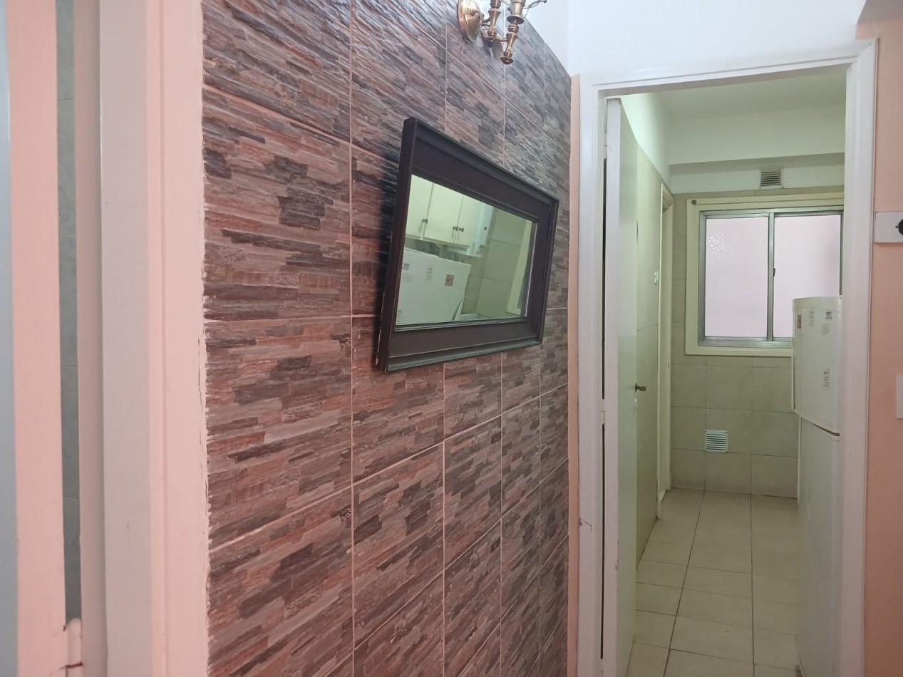 Venta Departamento 2 ambientes dependencia y balcon a la calle