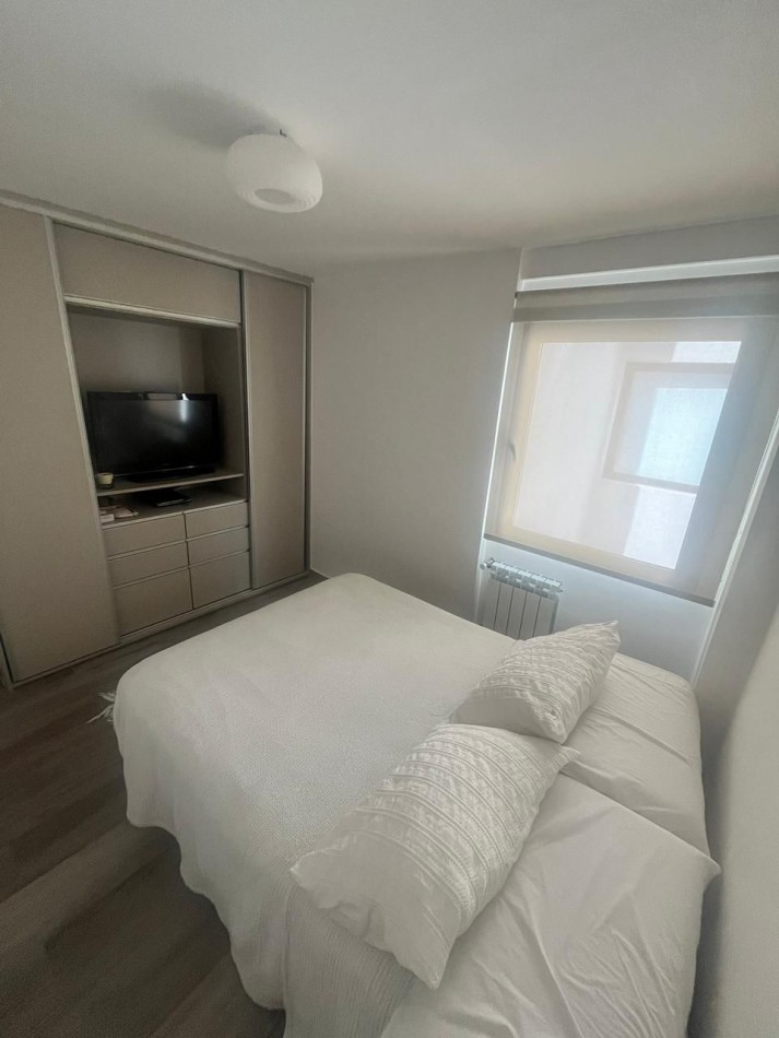 Venta Departamento 2 ambientes al frente con balcon, La Perla