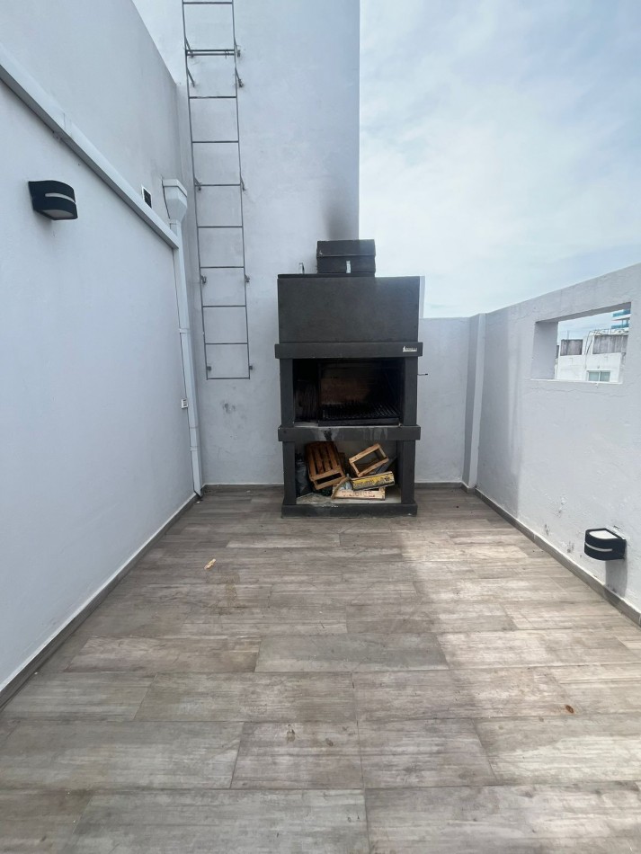 Venta Departamento 2 ambientes al frente con balcon, La Perla