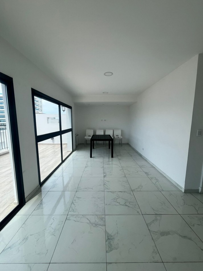 Venta Departamento 2 ambientes al frente con balcon, La Perla