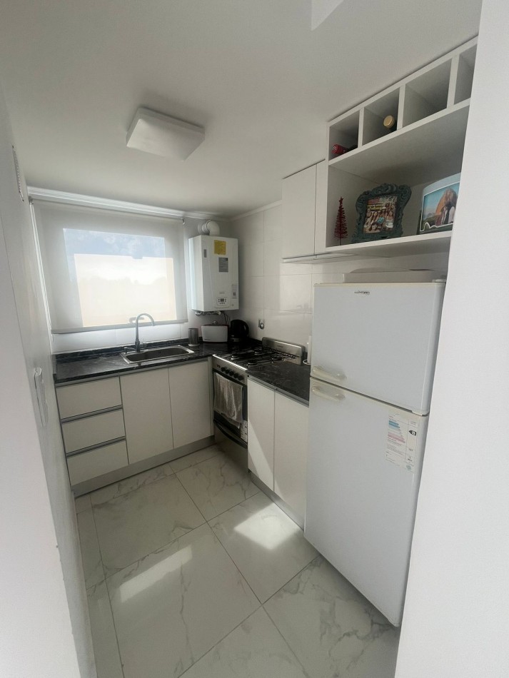 Venta Departamento 2 ambientes al frente con balcon, La Perla