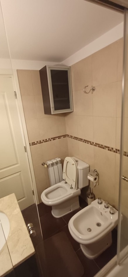 DEPARTAMENTO 2 AMBIENTES AL FRENTE CON COCHERA - BOLIVAR Y MITRE