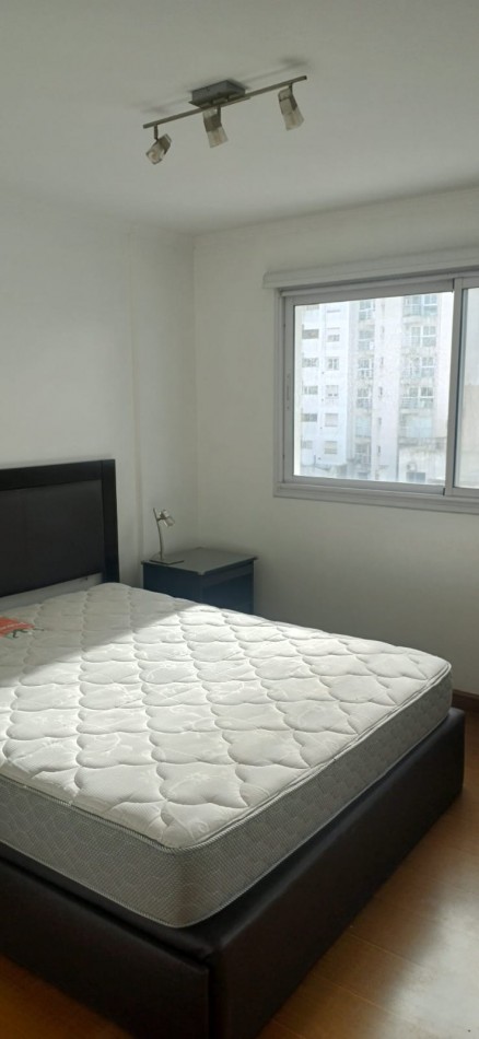 DEPARTAMENTO 2 AMBIENTES AL FRENTE CON COCHERA - BOLIVAR Y MITRE