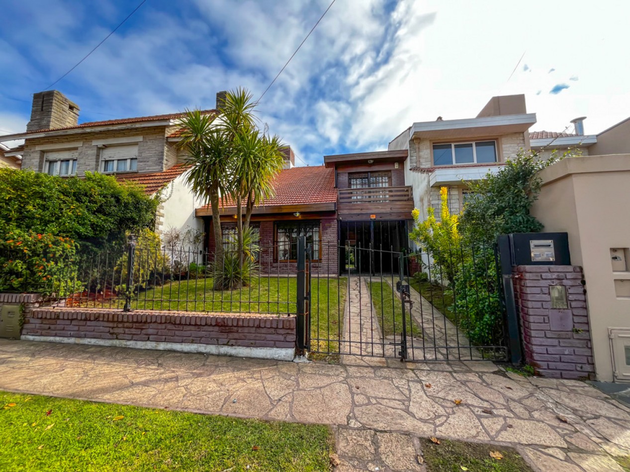 VENTA CASA 4 AMBIENTES BARRIO STELLA MARIS GRAN PARQUE A CUADRAS DEL MAR
