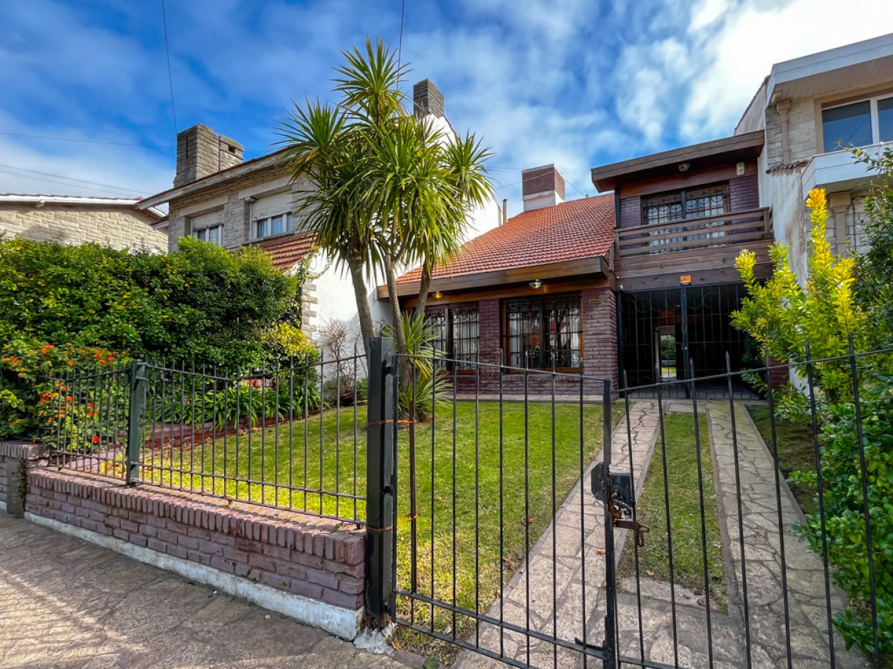 VENTA CASA 4 AMBIENTES BARRIO STELLA MARIS GRAN PARQUE A CUADRAS DEL MAR