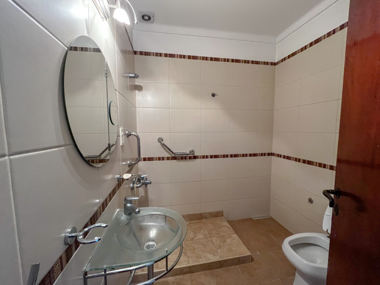 VENTA CASA 4 AMBIENTES BARRIO STELLA MARIS GRAN PARQUE A CUADRAS DEL MAR