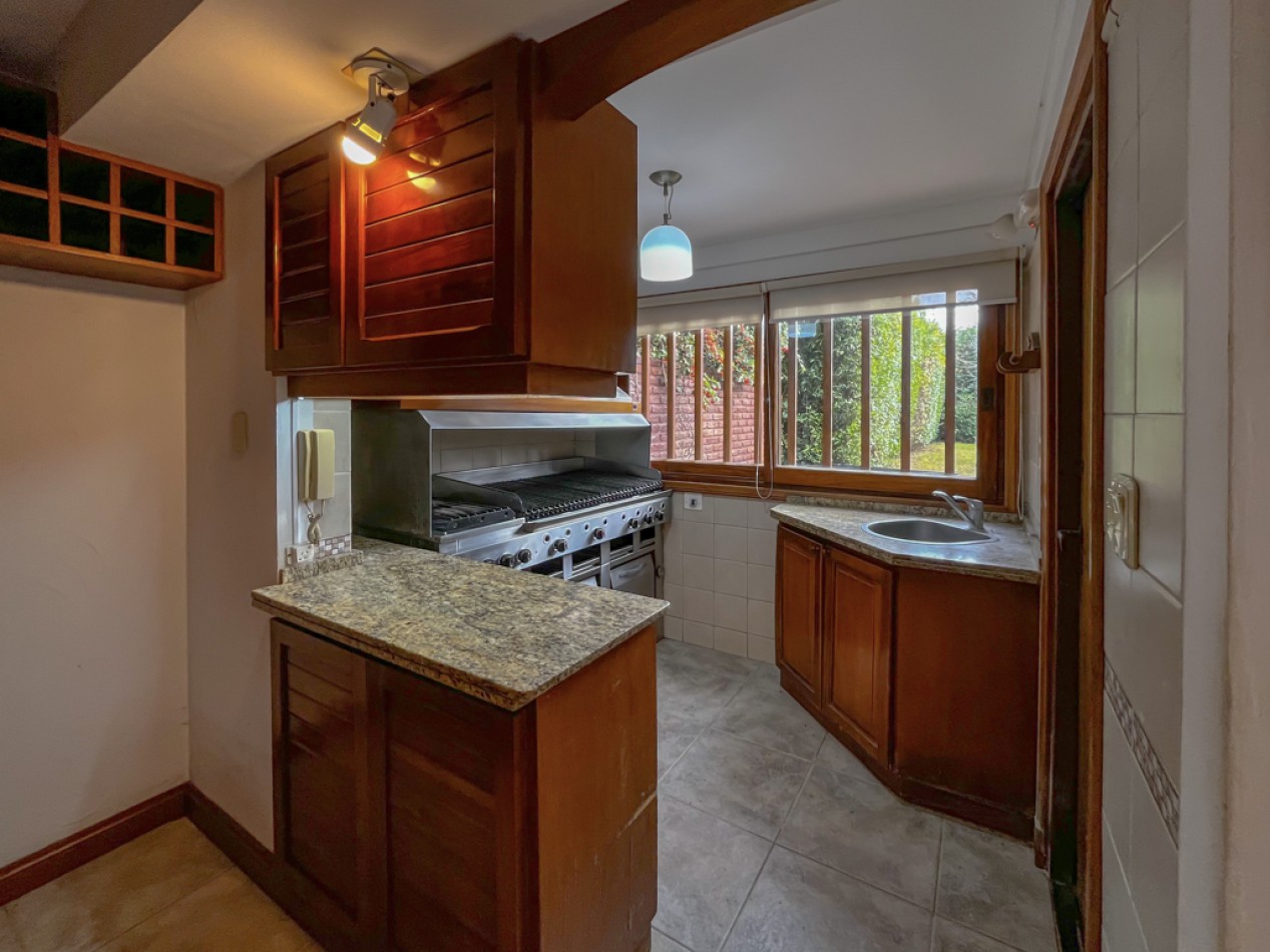 VENTA CASA 4 AMBIENTES BARRIO STELLA MARIS GRAN PARQUE A CUADRAS DEL MAR