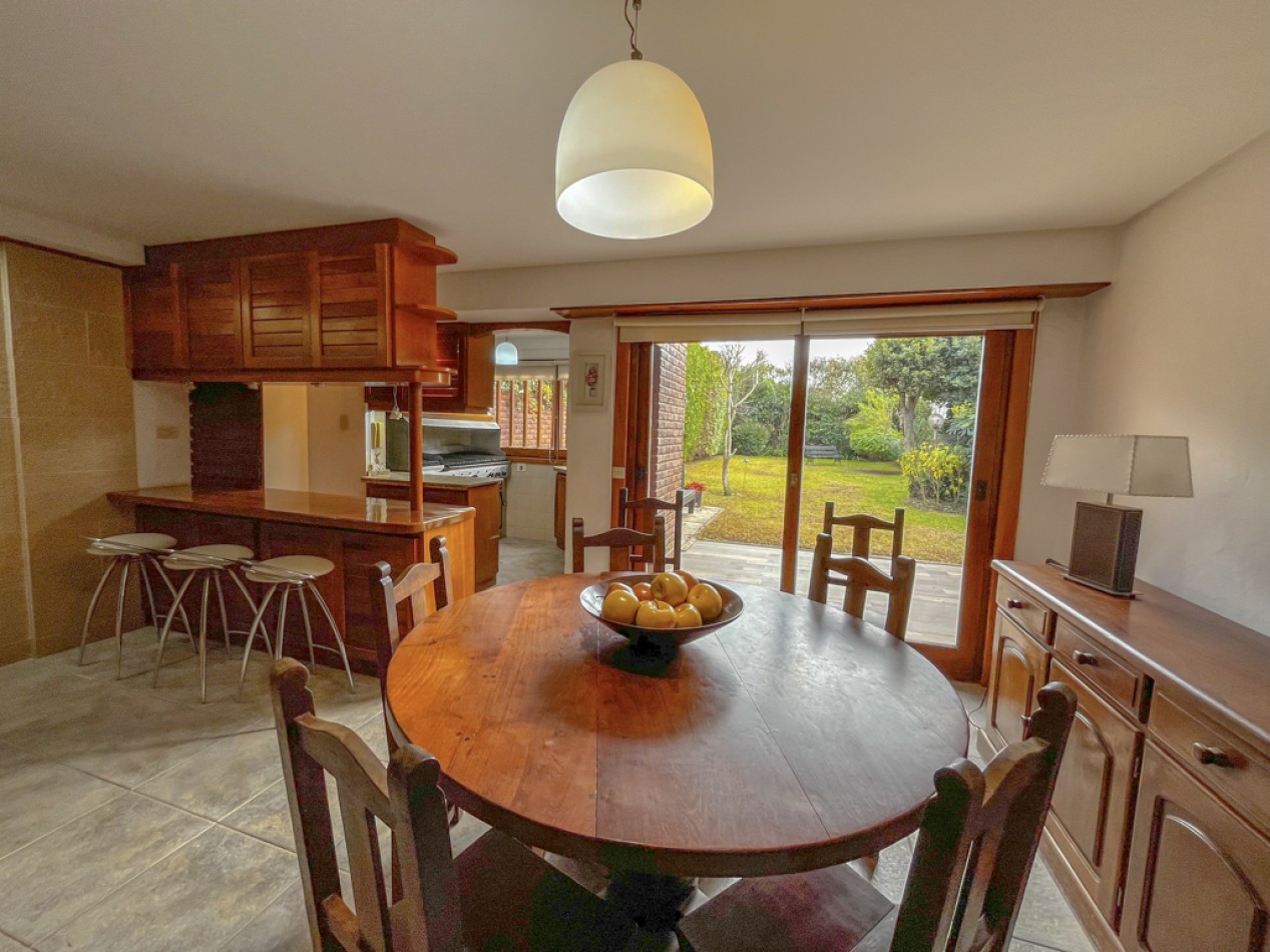 VENTA CASA 4 AMBIENTES BARRIO STELLA MARIS GRAN PARQUE A CUADRAS DEL MAR