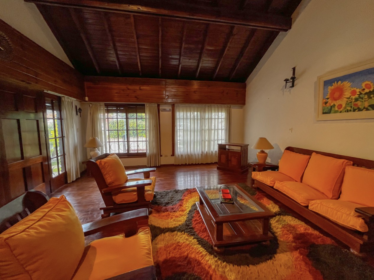 VENTA CASA 4 AMBIENTES BARRIO STELLA MARIS GRAN PARQUE A CUADRAS DEL MAR
