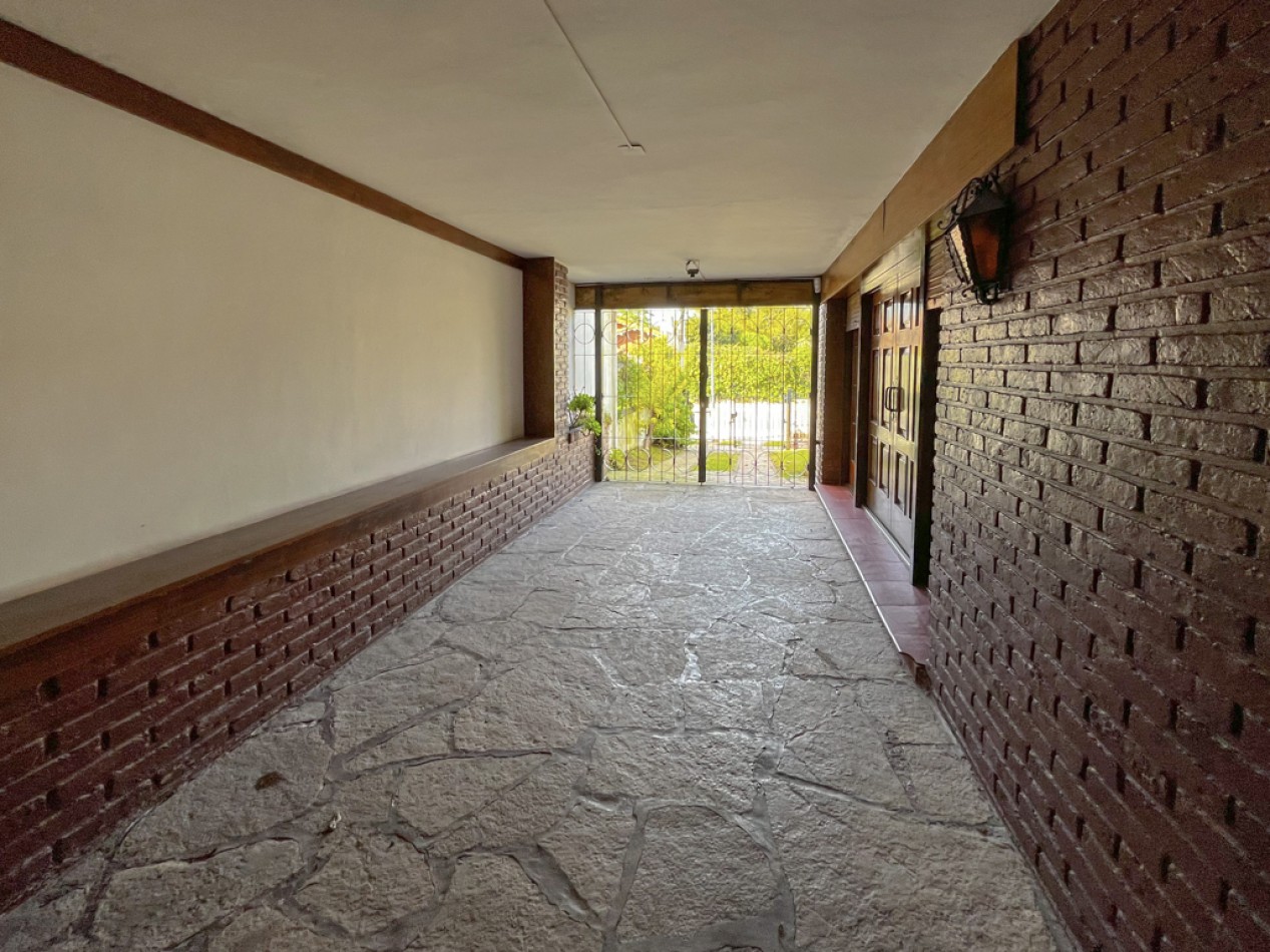 VENTA CASA 4 AMBIENTES BARRIO STELLA MARIS GRAN PARQUE A CUADRAS DEL MAR