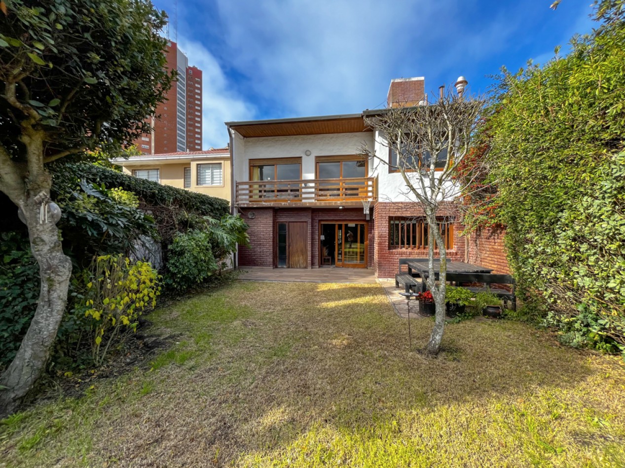 VENTA CASA 4 AMBIENTES BARRIO STELLA MARIS GRAN PARQUE A CUADRAS DEL MAR