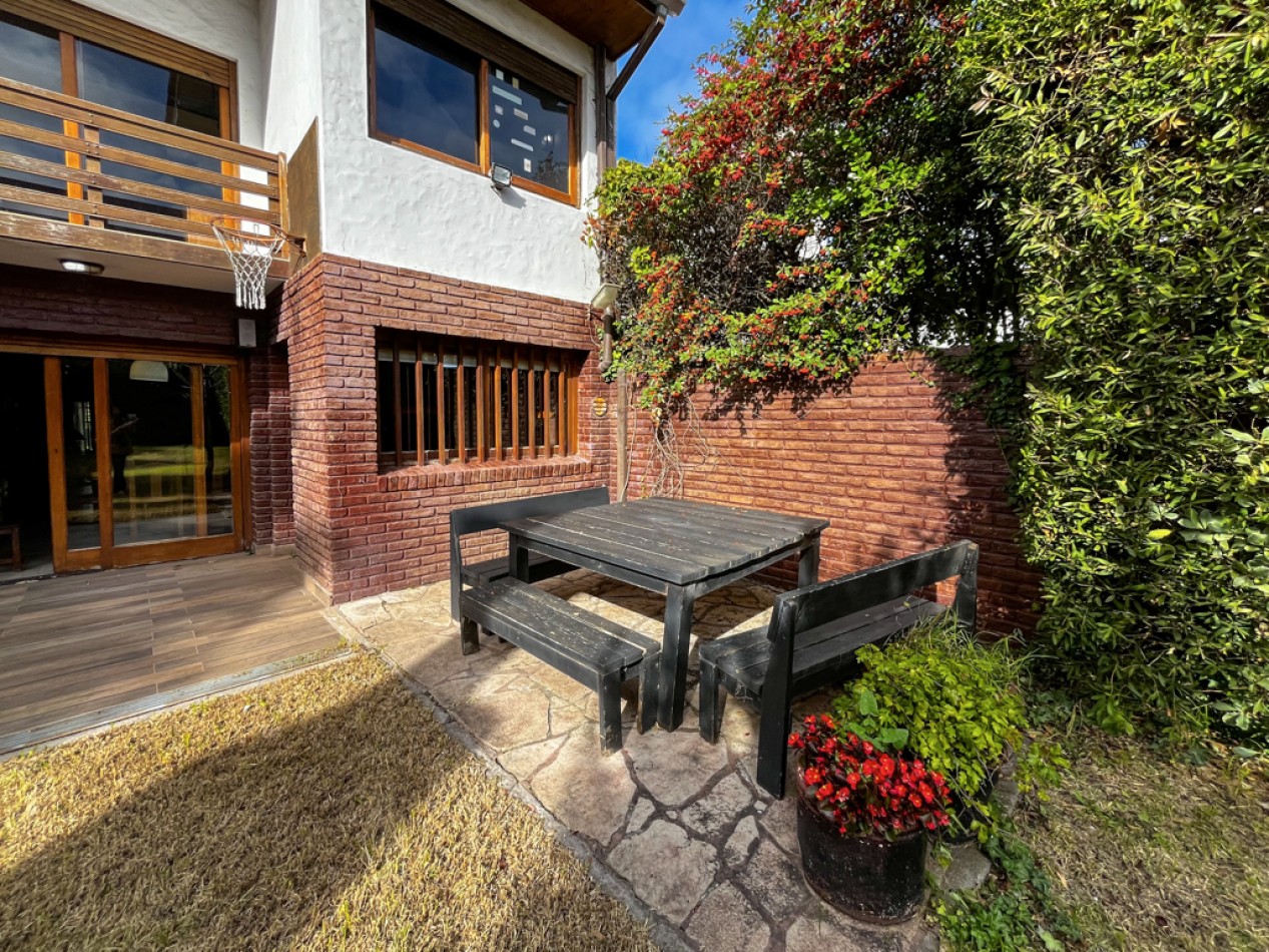 VENTA CASA 4 AMBIENTES BARRIO STELLA MARIS GRAN PARQUE A CUADRAS DEL MAR