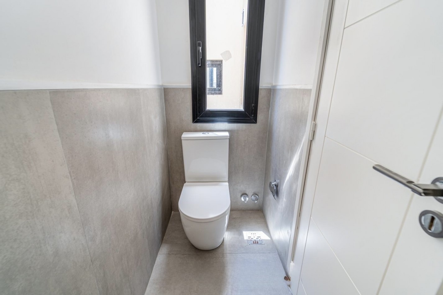 DEPARTAMENTO SEMIPISO 2 AMBIENTES CON BAULERA Y COCHERA  A ESTRENAR