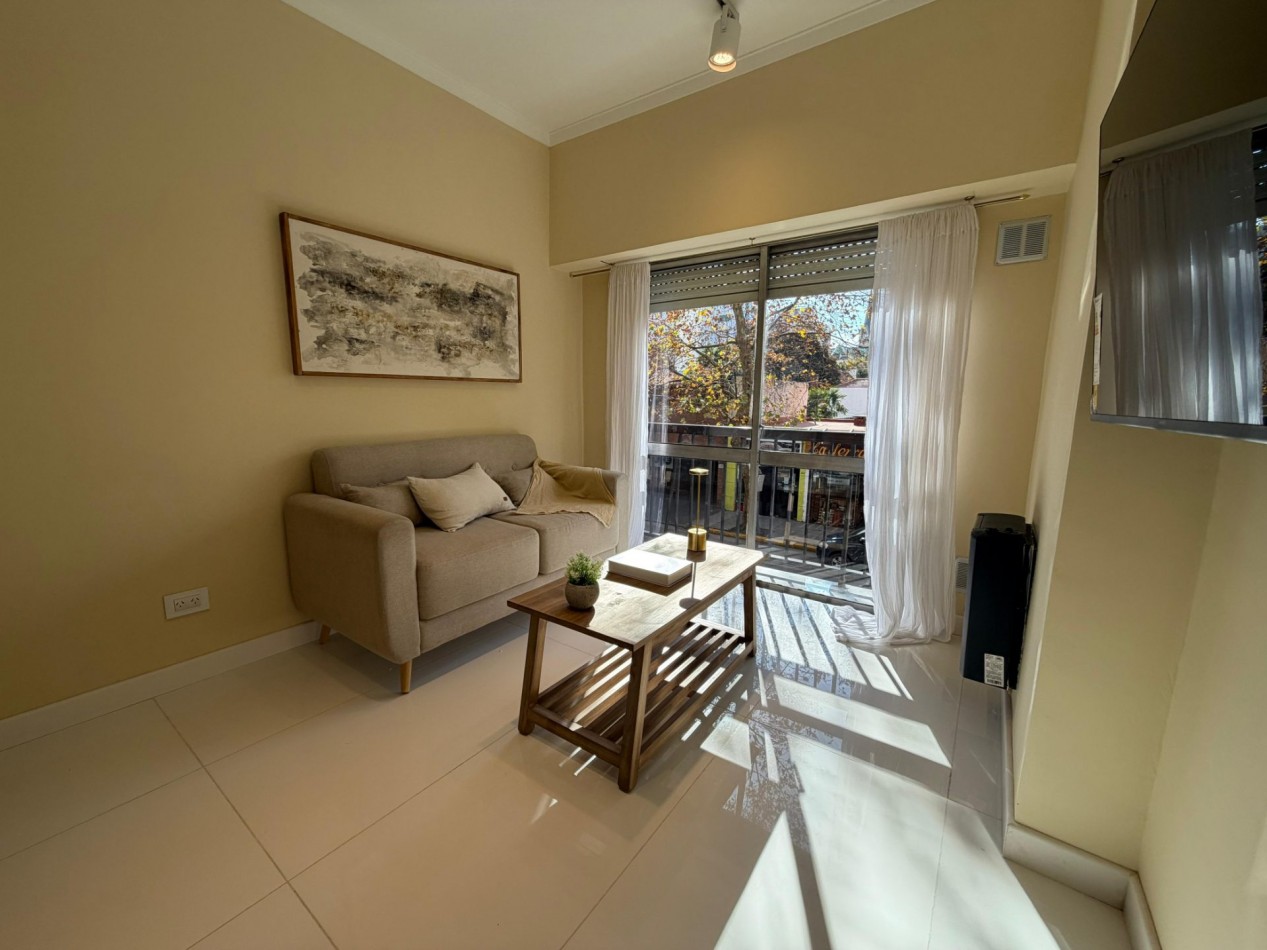 Departamento 2amb al frente con balcon reciclado Centro