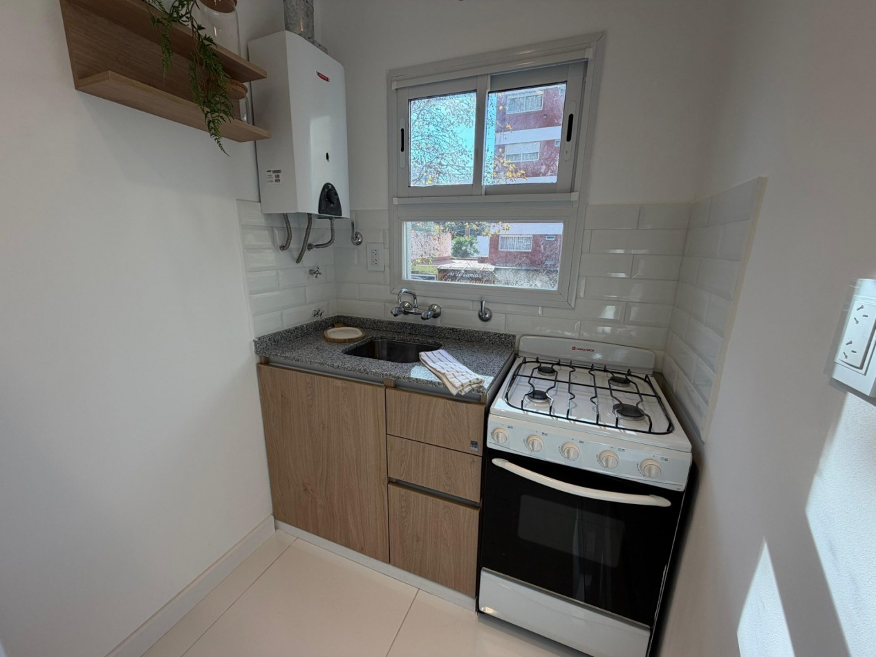 Departamento 2amb al frente con balcon reciclado Centro