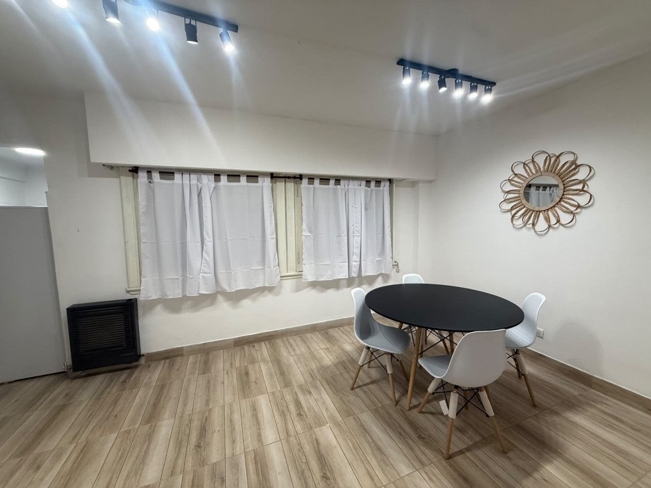 VENTA DEPARTAMENTO 2 AMBIENTES RECICLADO INVERTIDO CON BALCON A LA CALLE ZONA ALDREY