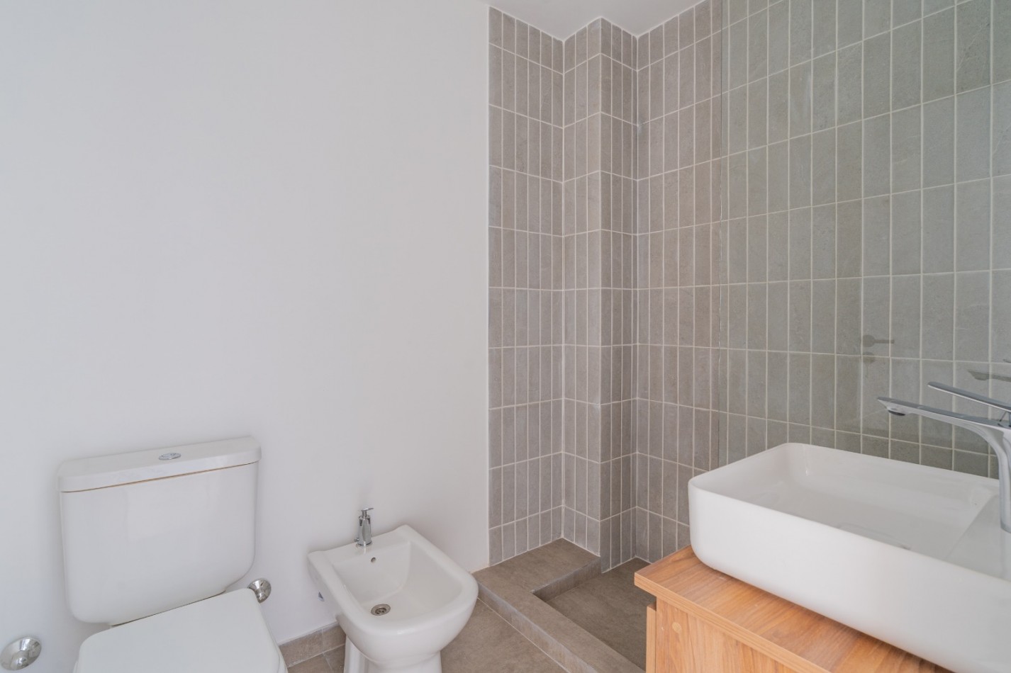 Venta departamento 2 ambientes a estrenar con balcon barrio San Jose