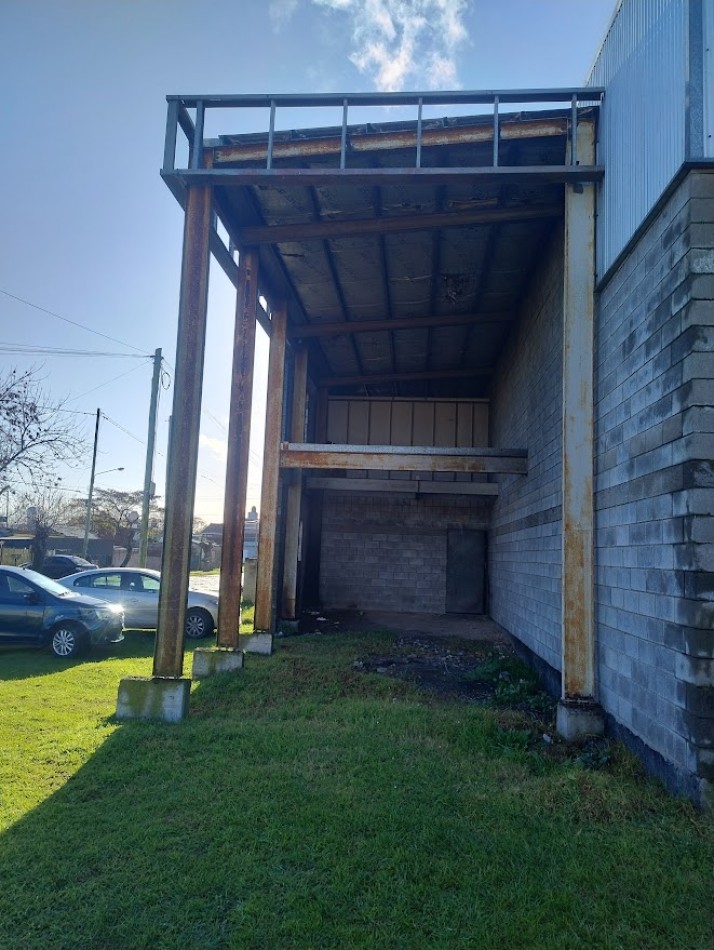 ALQUILER GALPON TIPO NAVE DE 875 METROS CUBIERTOS 