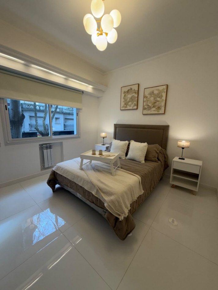 DEPARTAMENTO 3 AMB A LA CALLE CON BALCON RECICLADO  2 BAÑOS CENTRO