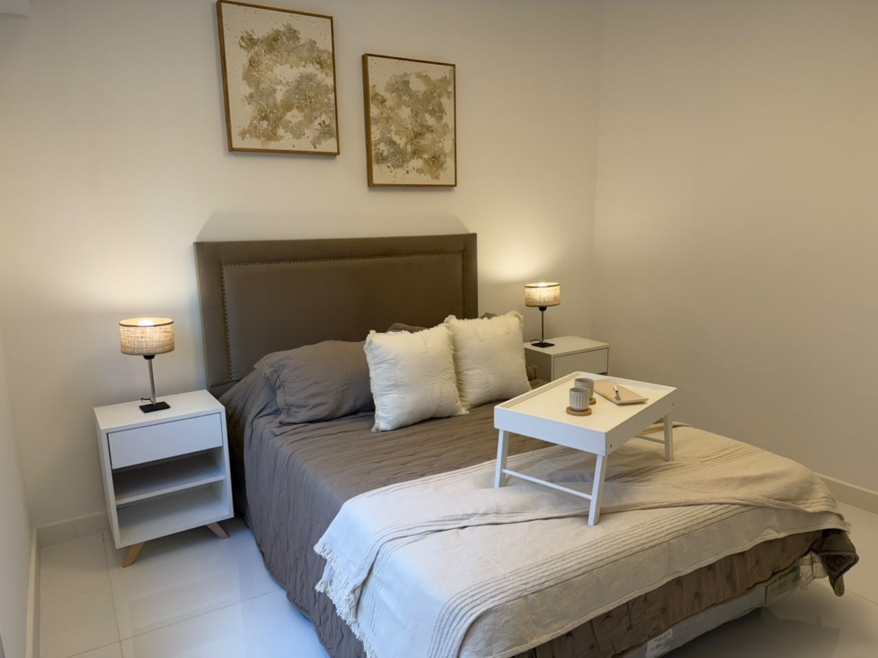 DEPARTAMENTO 3 AMB A LA CALLE CON BALCON RECICLADO  2 BAÑOS CENTRO