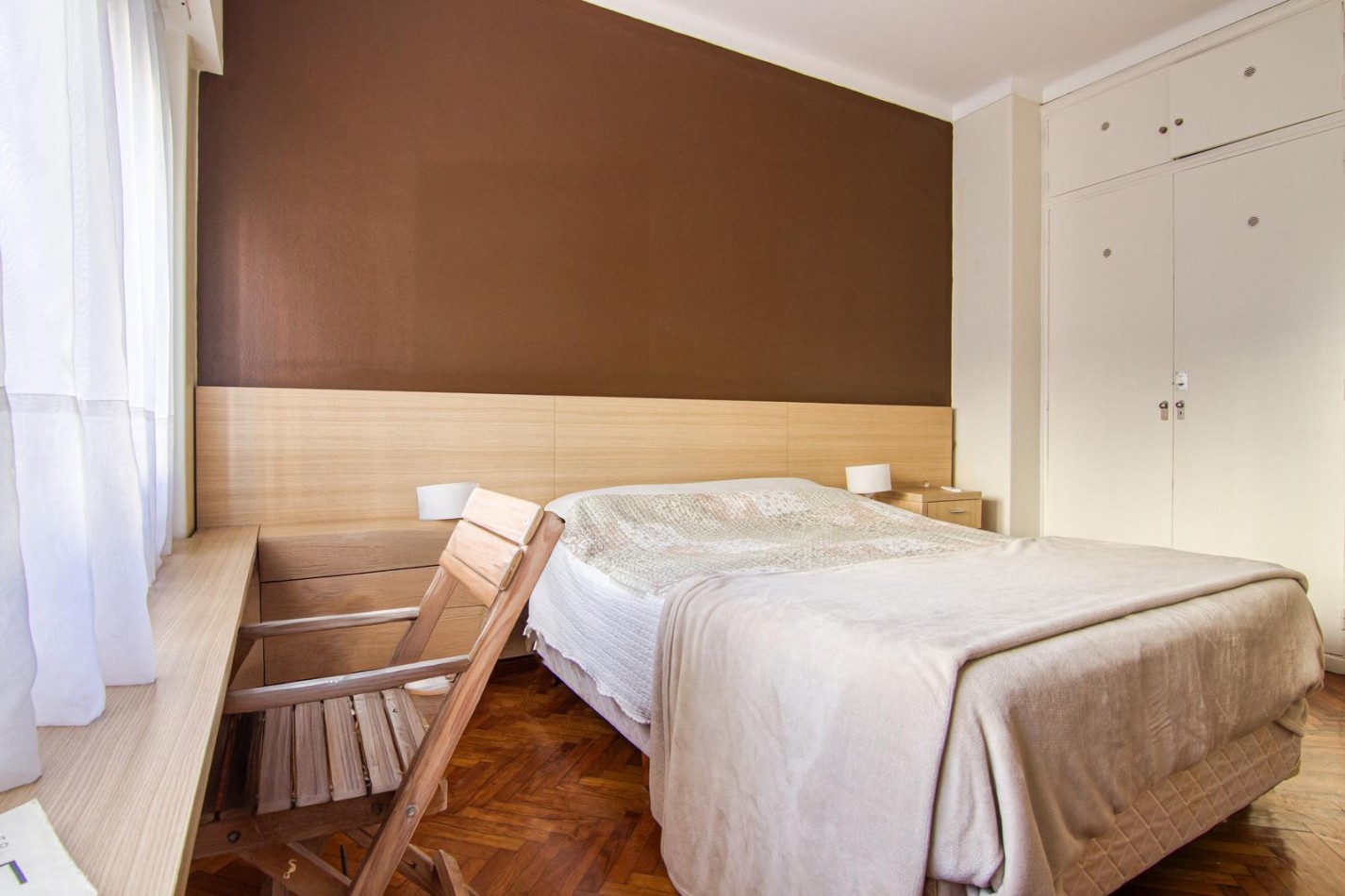 DEPARTAMENTO 3 AMBIENTES AL FRENTE CON BALCON A LA CALLE Y DEPENDENCIA