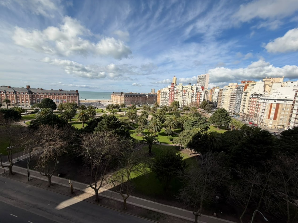 DEPARTAMENTO 2 AMB RECICLADO VISTA AL MAR PLAZA COLON