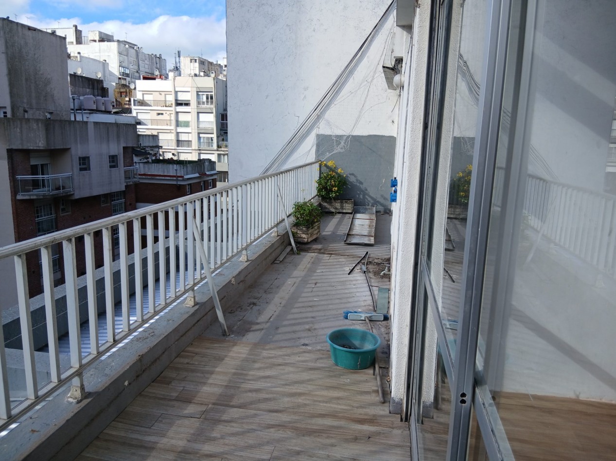 Venta departamento dos ambientes balcon al frente. Zona Aldrey.