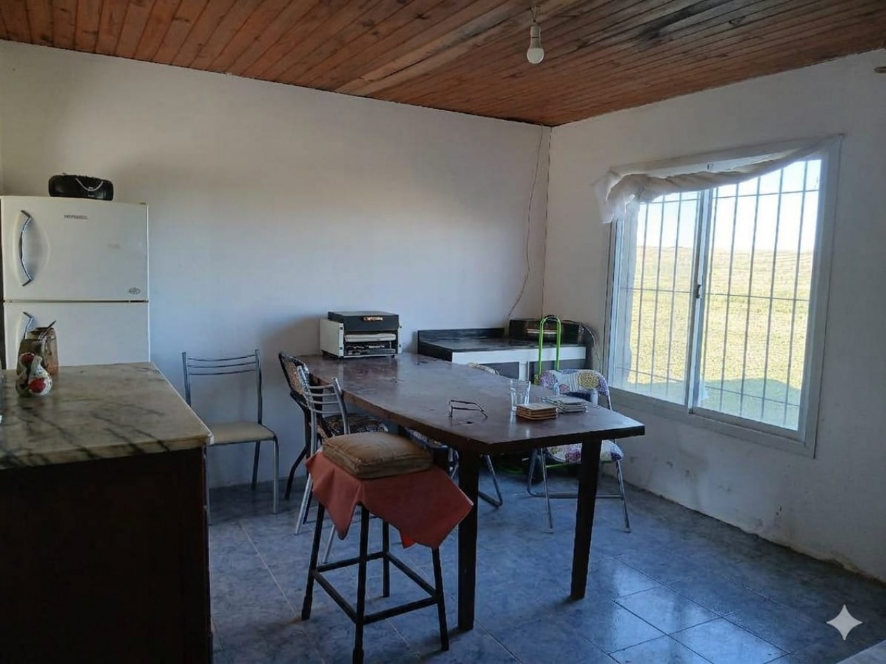 Venta casa de tres ambientes en San Eduardo del mar.