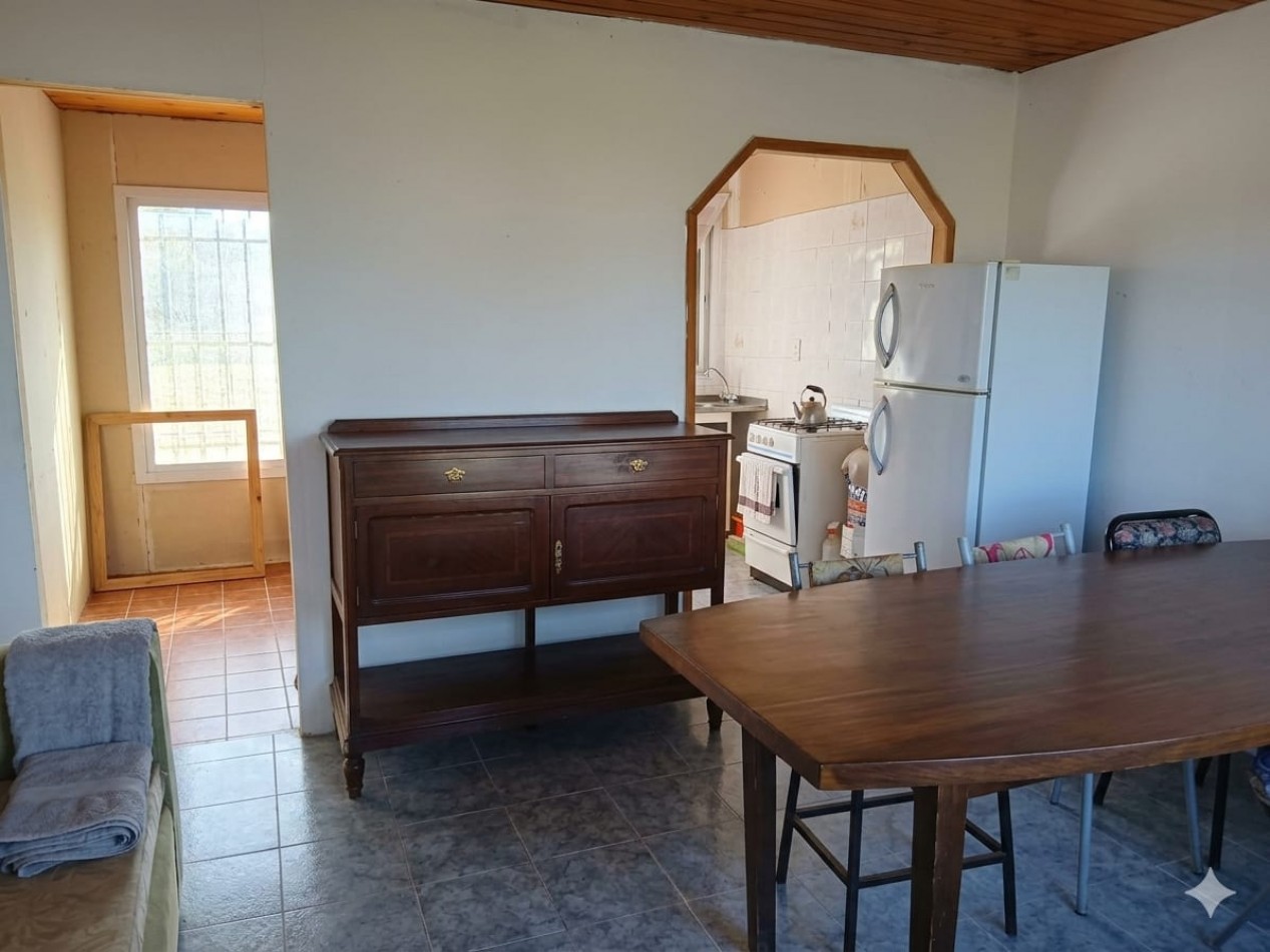 Venta casa de tres ambientes en San Eduardo del mar.