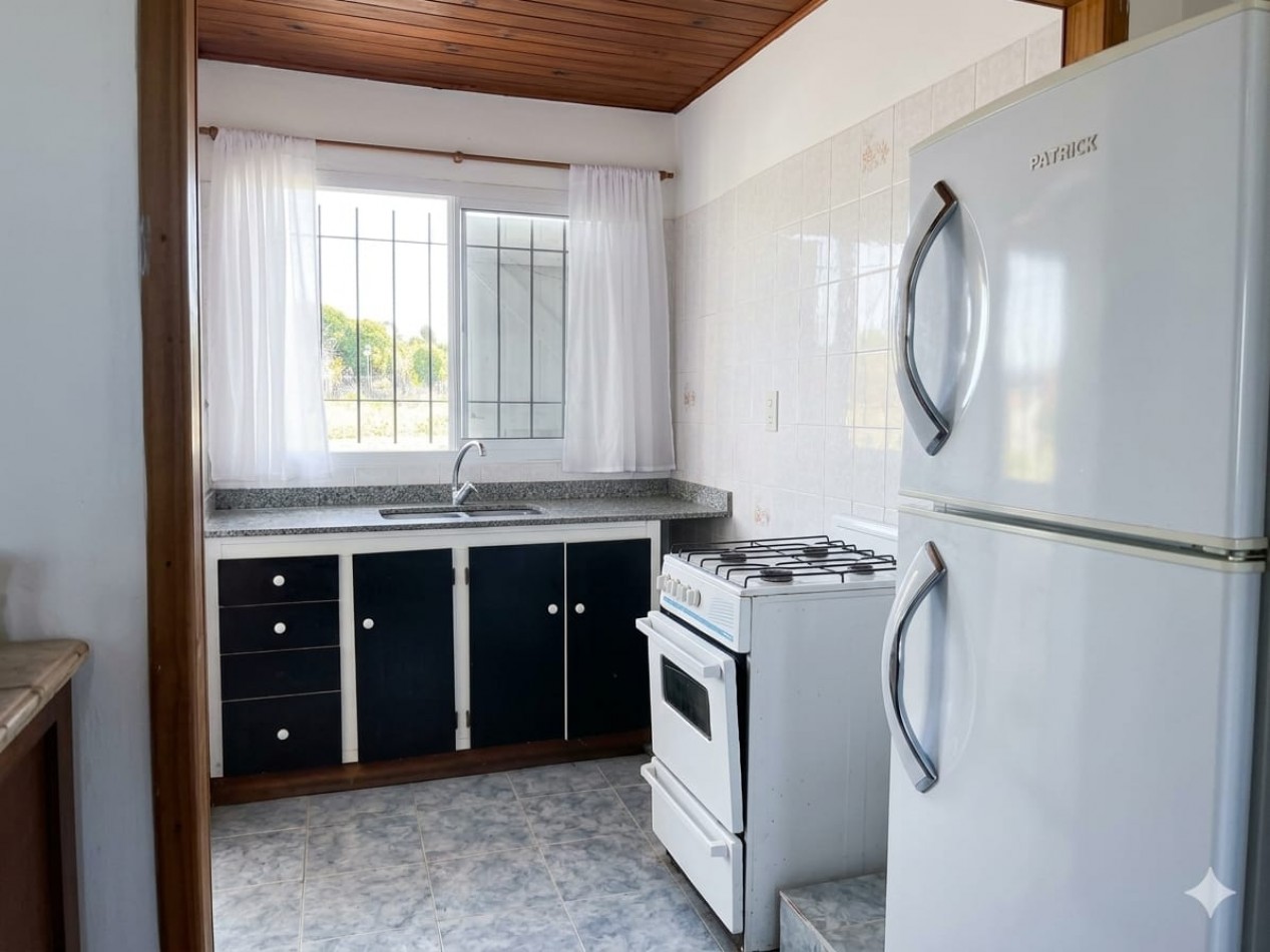Venta casa de tres ambientes en San Eduardo del mar.