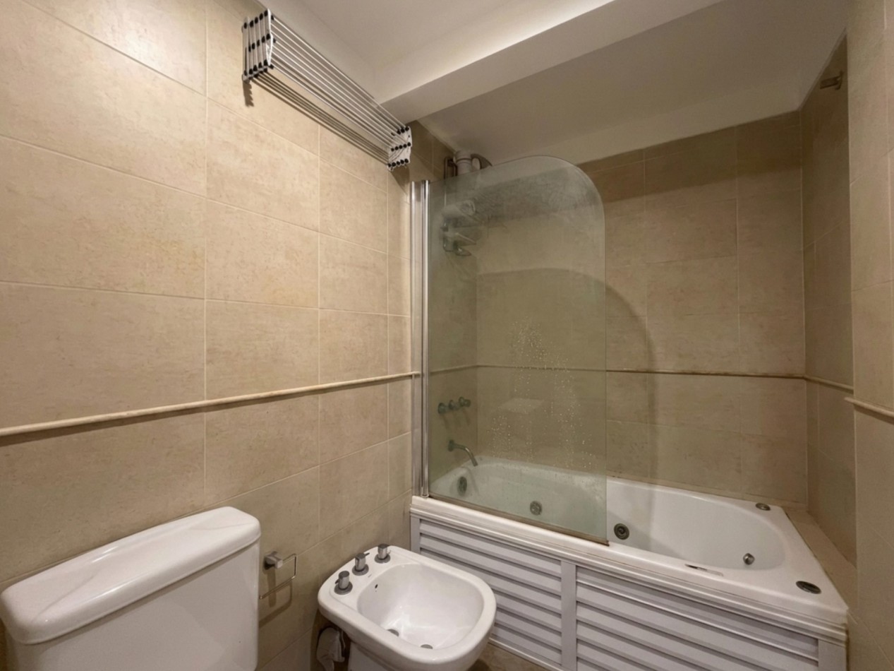 Departamento Semipiso de 2 amb con balcon y cochera zona alem
