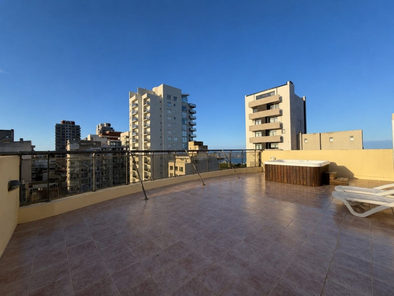Departamento Semipiso de 2 amb con balcon y cochera zona alem